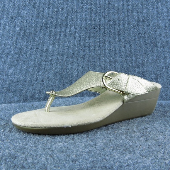 Aerosoles‎ Flow Down Women Flip Flop Sandal Shoes Gold Synthetic Size 8.5 Medium - Picture 1 of 10